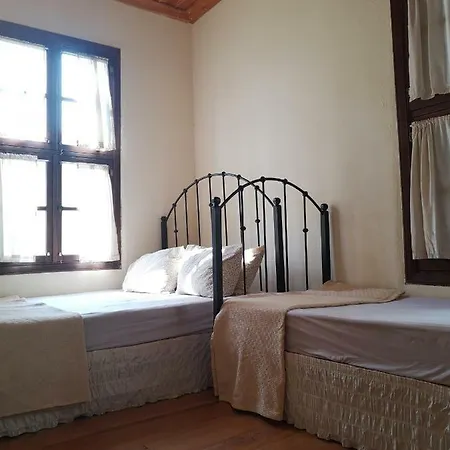 Sari Gelin * Ayvalik