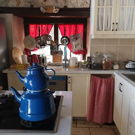 Sari Gelin * Ayvalik